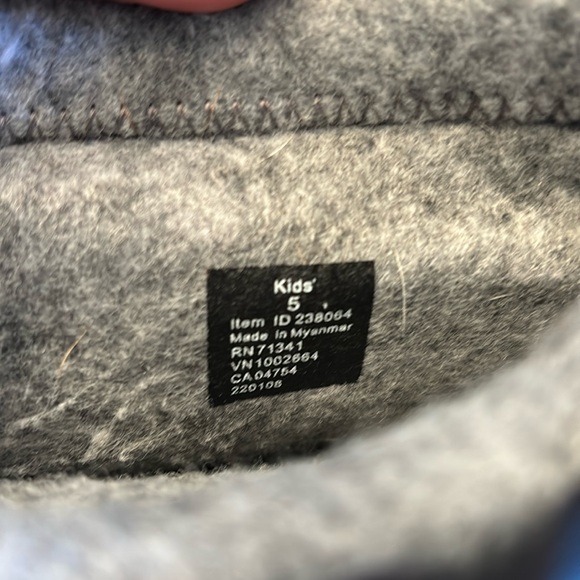 Kid size 5 LL Bean winter boots - Picture 5 of 5